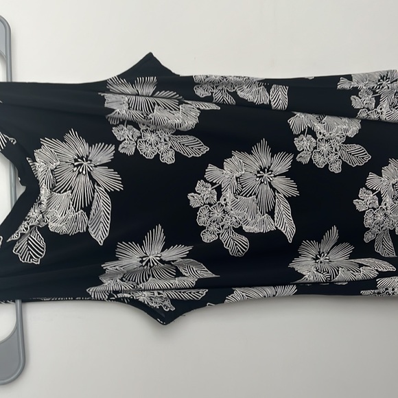 NWT ByDesign Blouse - Picture 4 of 4